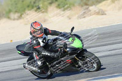 media/Dec-01-2025-Moto Forza (Mon) [[2daa91e15f]]/2-Intermediate Group/Session 4 Turn 9/